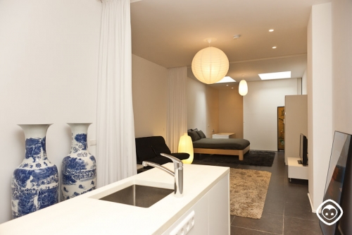 White Room Apartment  short stay apartment Amsterdam